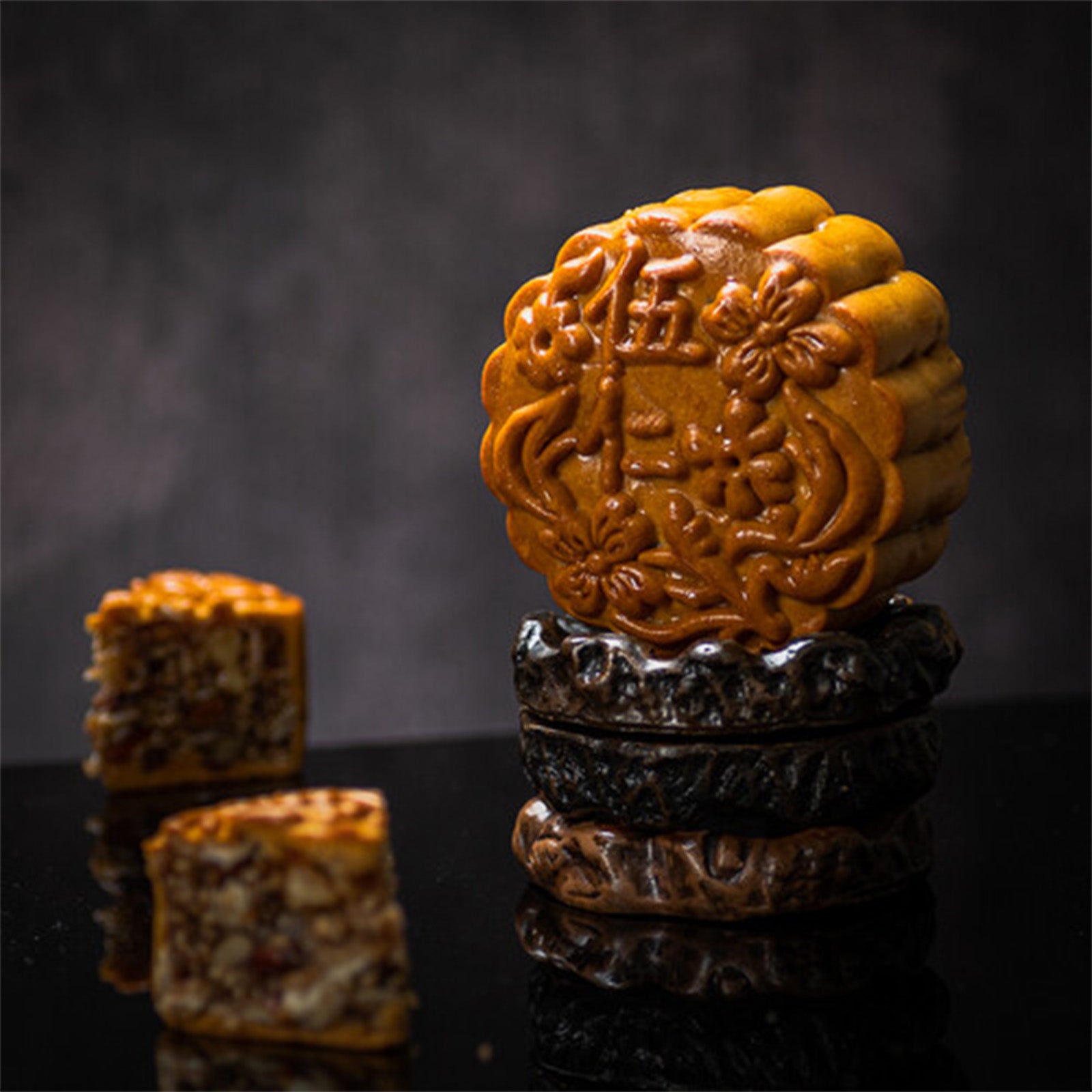 Fai Fong Assorted Fruit Nuts Mooncake 180g